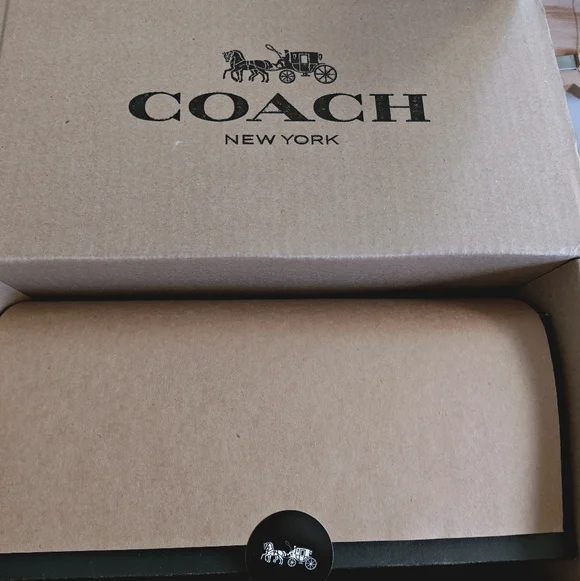 NIB Coach Runway Cherry Black Leather Flats - Size 8 - Picture 12 of 12